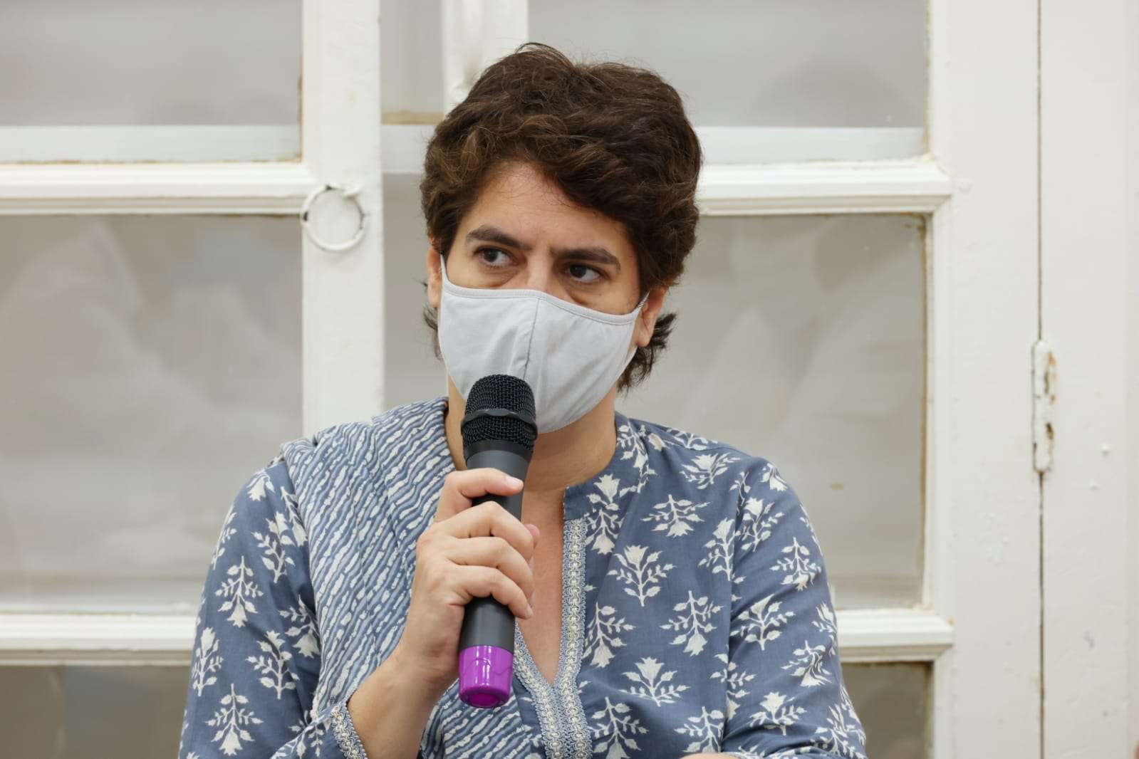 रायबरेली और अमेठी में दबदबा कायम रखने की कवायद, रायबरेली पहुंची प्रियंका