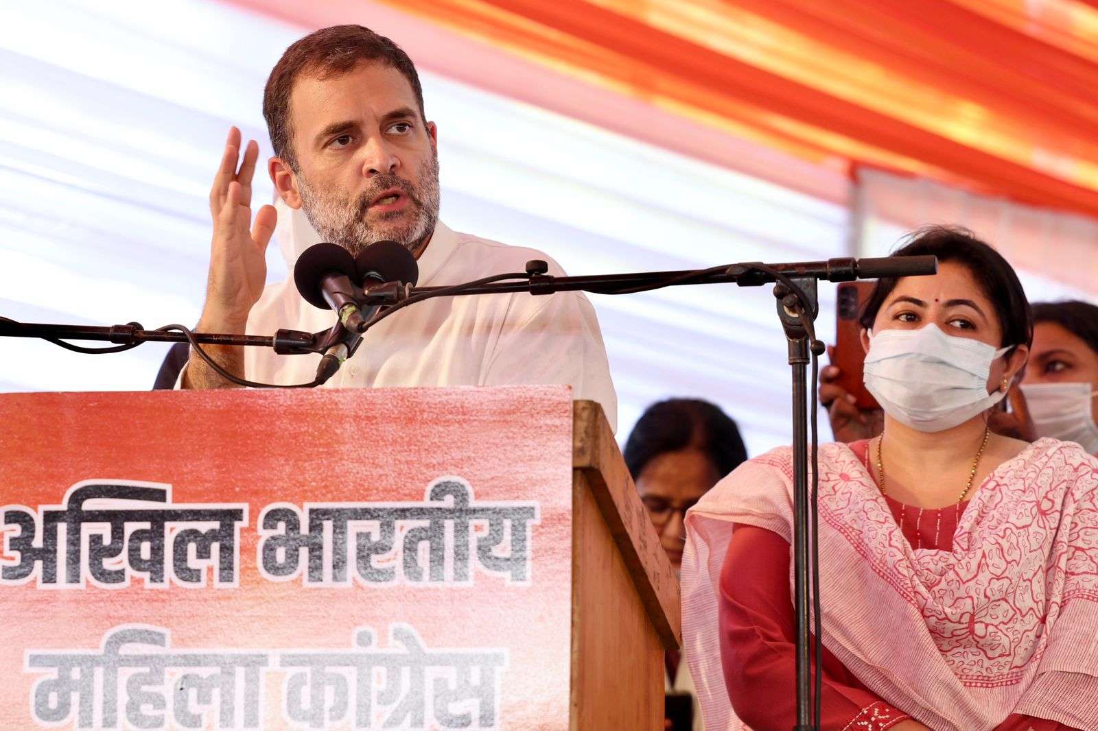 राहुल का बीजेपी और संघ पर हमला: इनकी विचारधारा ने बापू के सीने में 3 गोलियां क्यों दागीं?