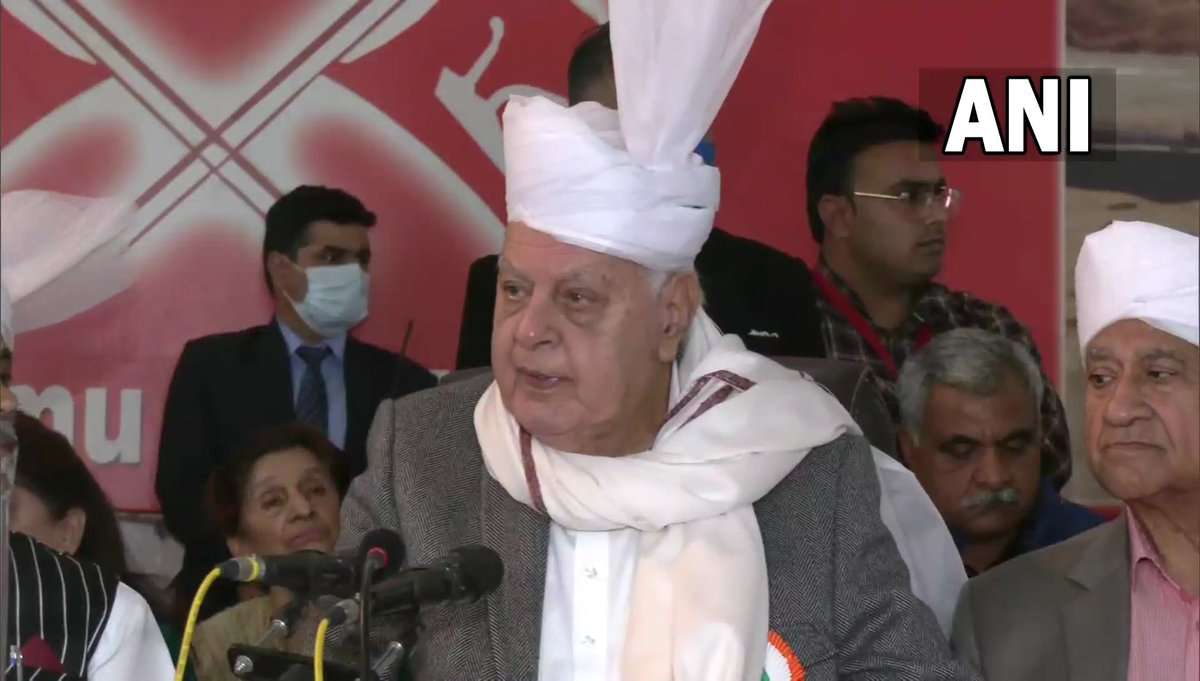 केंद्र पर फिर बरसे फारूक अब्दुल्ला, ‘जम्मू कश्मीर की जनता को चाहिए अपनी चुनी हुई सरकार ‘
