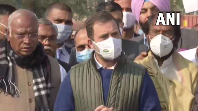 गृह राज्य मंत्री की बर्खास्तगी की मांग को लेकर विपक्ष का विरोध मार्च