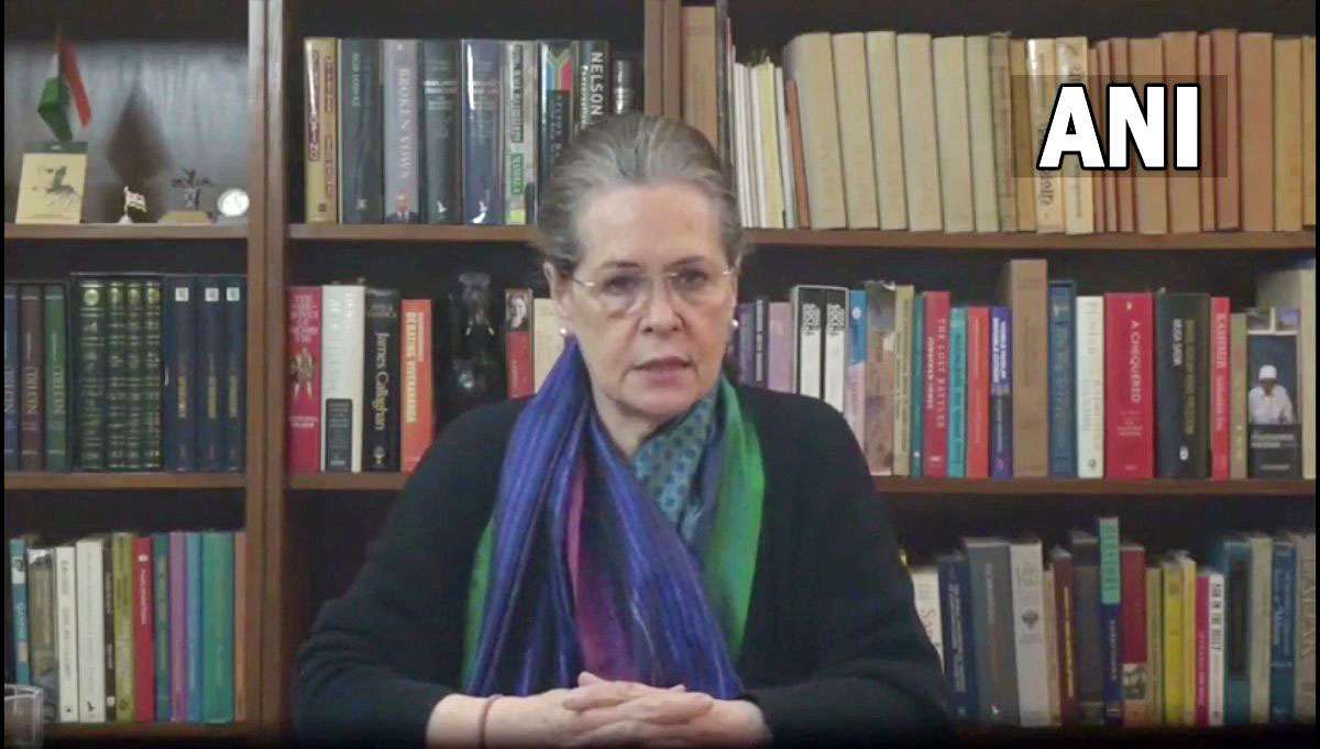 लोकतंत्र और संविधान को दरकिनार कर देश में चल रही तानाशाही: सोनिया गांधी