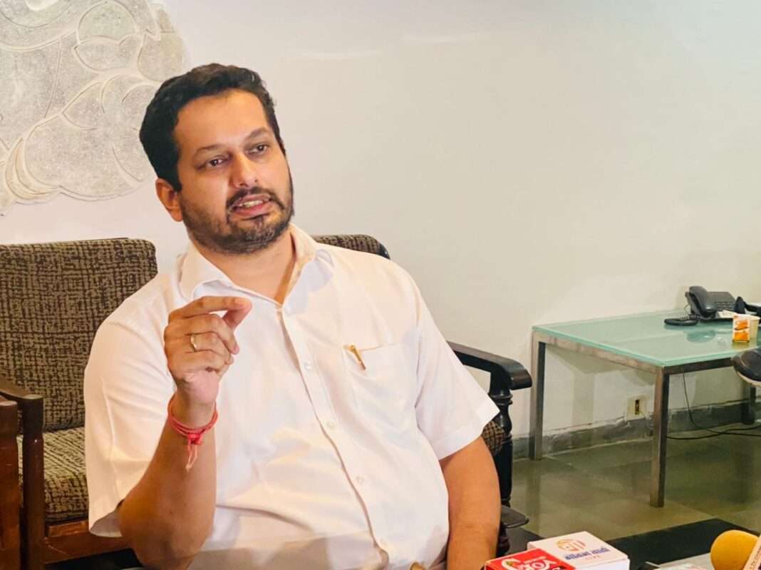 पूर्व रक्षा मंत्री मनोहर पर्रिकर के बेटे ने बीजेपी छोड़ी, पणजी सीट से निर्दलीय लड़ेंगे चुनाव