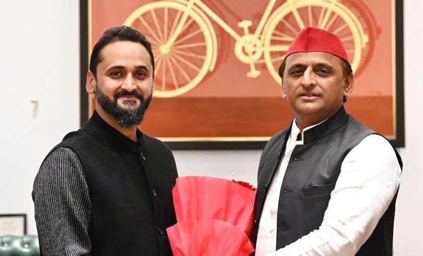 यूपी: चौथे चरण में आज 59 सीटों पर होगा मतदान, रीता बहुगुणा के बेटे की अखिलेश से मुलाकात