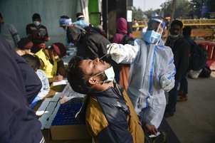 सरकार ने कोविड की दूसरी लहर में समय पर कार्रवाई की होती तो कई जान बच सकती थीं : संसदीय समिति