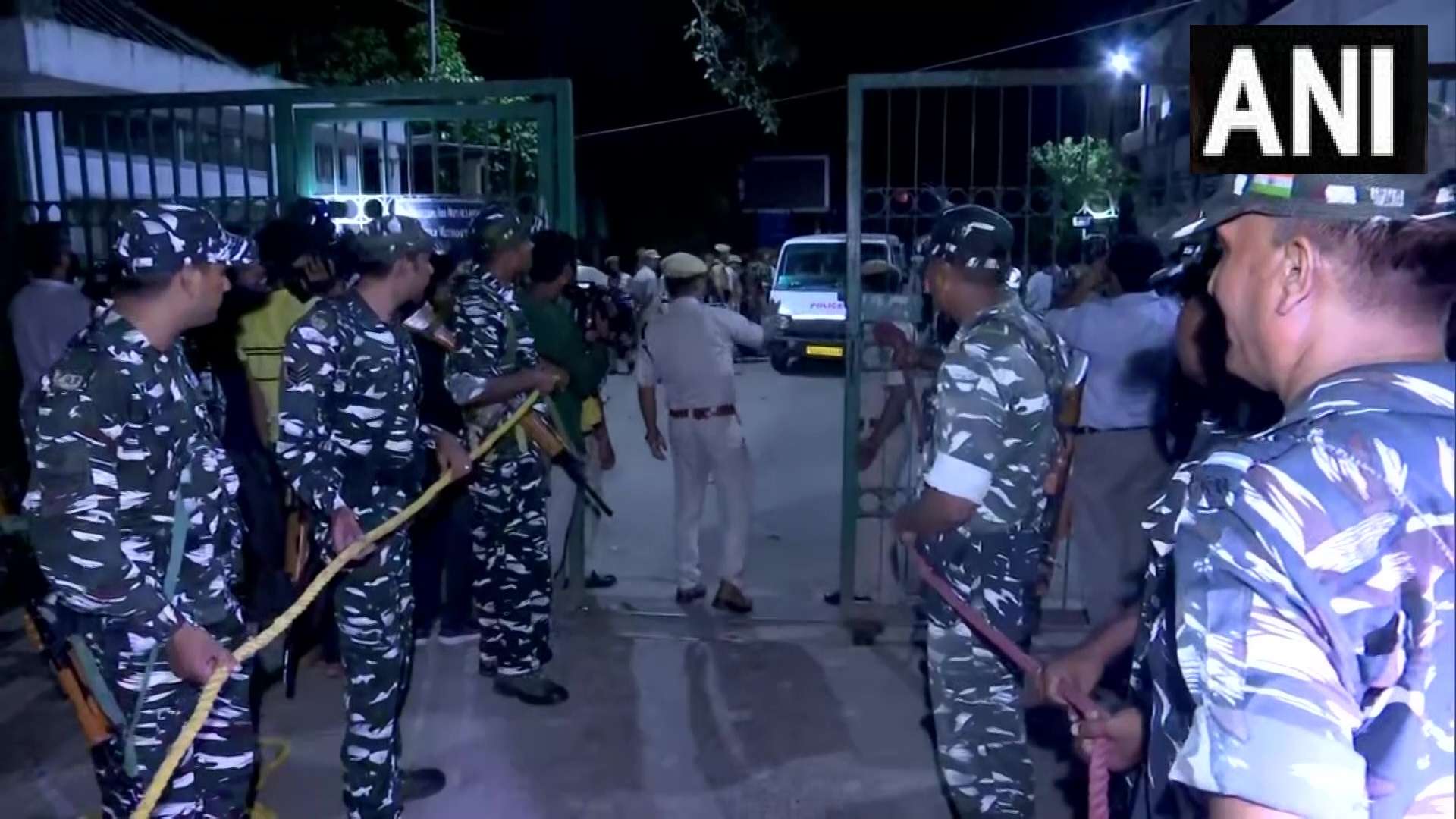 15 राज्यों में पीएफआई के 93 ठिकानो पर NIA और ED की छापेमारी