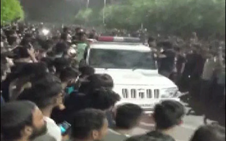 चंडीगढ़ यूनिवर्सिटी : ‘छात्रा ने खुद बनाया अपना वीडियो’, पुलिस ने कही ये बात