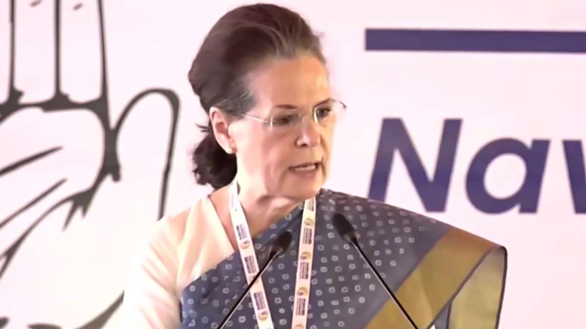 हम इज़राइल की असंगत प्रतिक्रिया को लेकर चुप नहीं रह सकते: सोनिया गांधी