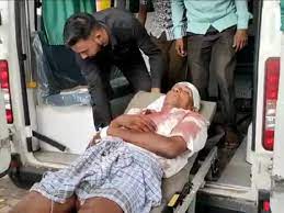 यूपी : सीतापुर में छात्र ने प्रिंसिपल पर बैक टू बैक गोली दागी, जानें क्या है मामला?