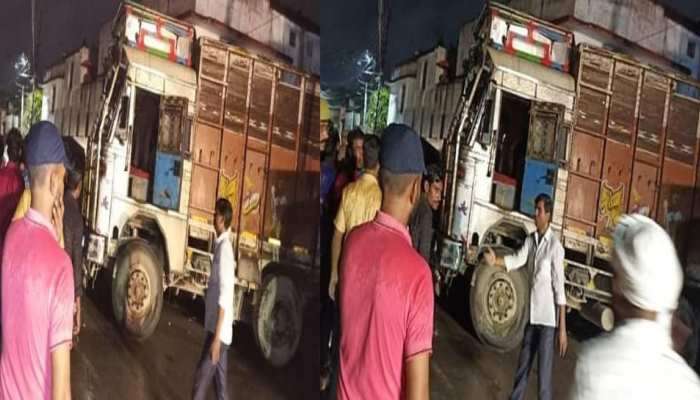 देवरिया : ट्रक की चपेट में आने से दो बच्चियों की मौत