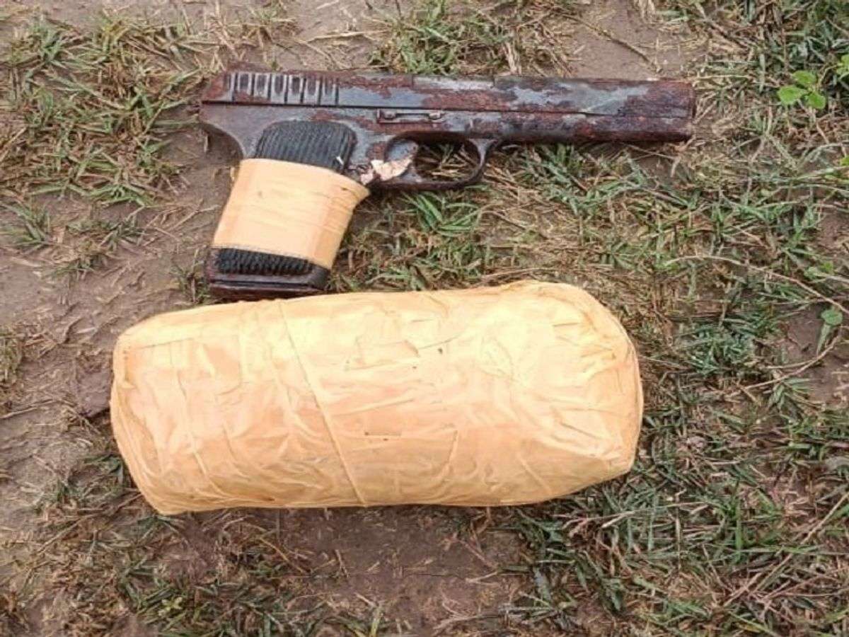 पंजाब : अमृतसर में हेरोइन, पिस्तौल की गोलियां जब्त