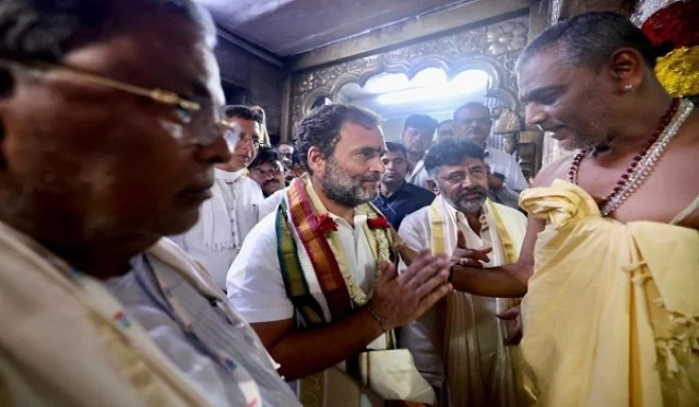 भारत जोड़ो यात्रा : मैसुरू के चामुंडेश्वरी मंदिर में राहुल ने की पूजा