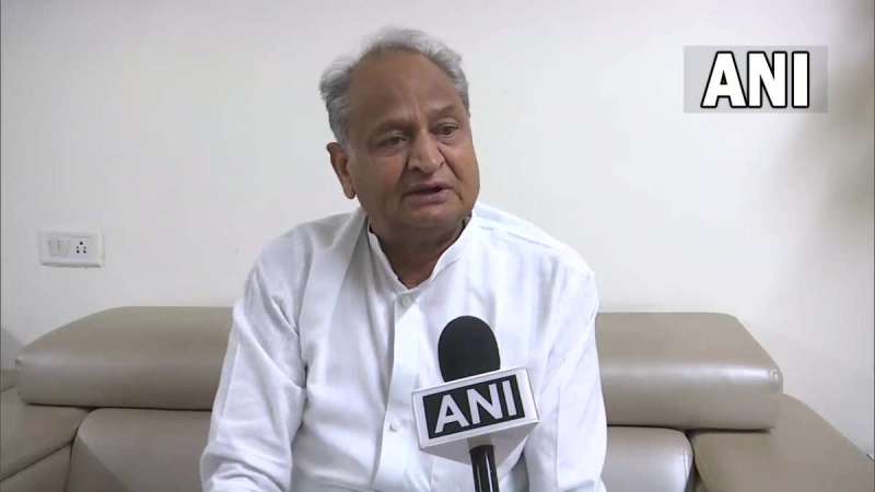 पवन खेड़ा की गिरफ्तारी के बाद अशोक गहलोत ने कहीं बड़ी बात