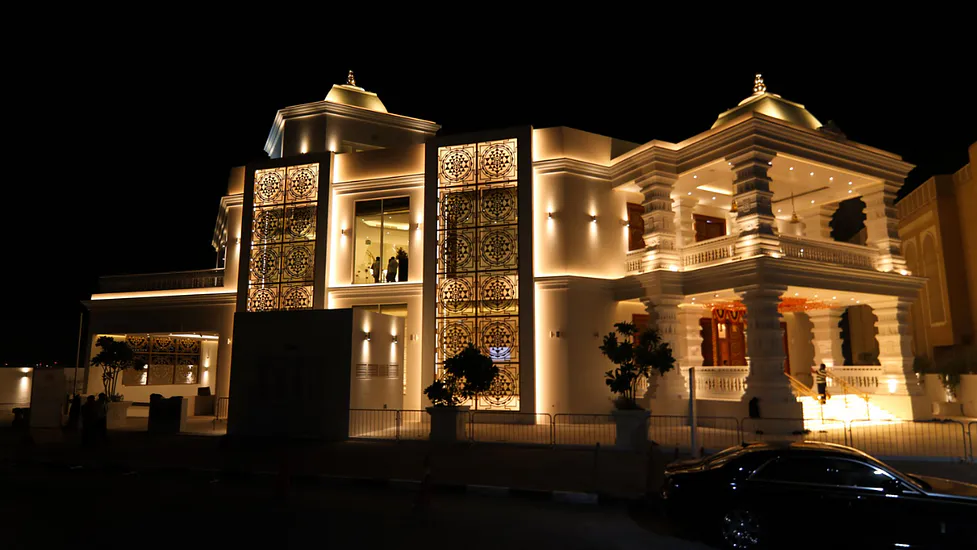 दुबई में भव्य हिंदू मंदिर आम लोगों के लिए खुला