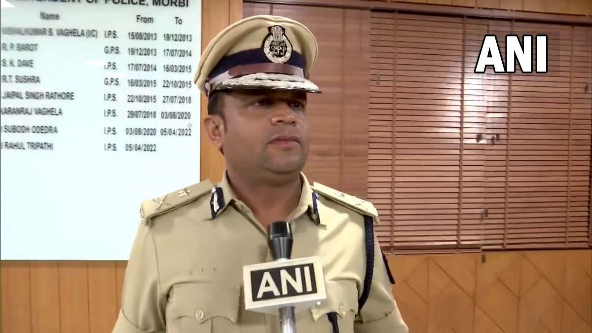 मोरबी पुल हादसा: मरम्मत करने वाले कॉन्ट्रेक्टर पिता और पुत्र सहित 9 लोग हिरासत में