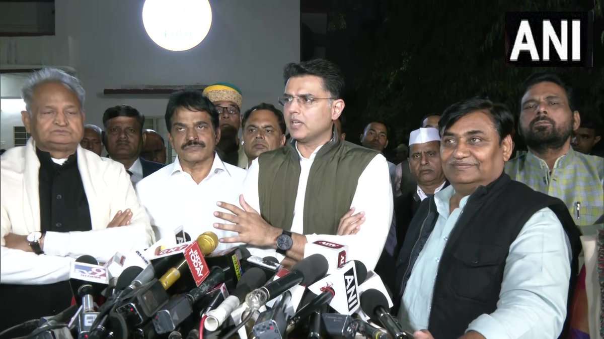 नरम पड़े गहलोत, सचिन पायलट के साथ की संयुक्त प्रेस कांफ्रेंस