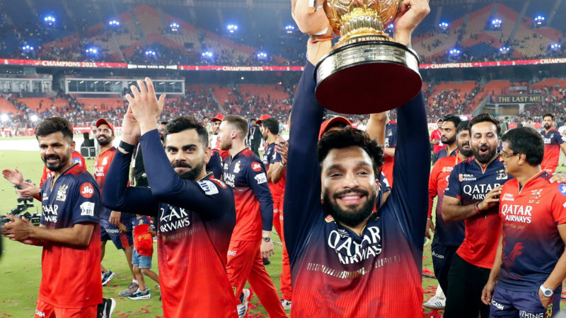 बेंगलुरु: RCB की विक्ट्री परेड के दौरान भगदड़, 4 की मौत