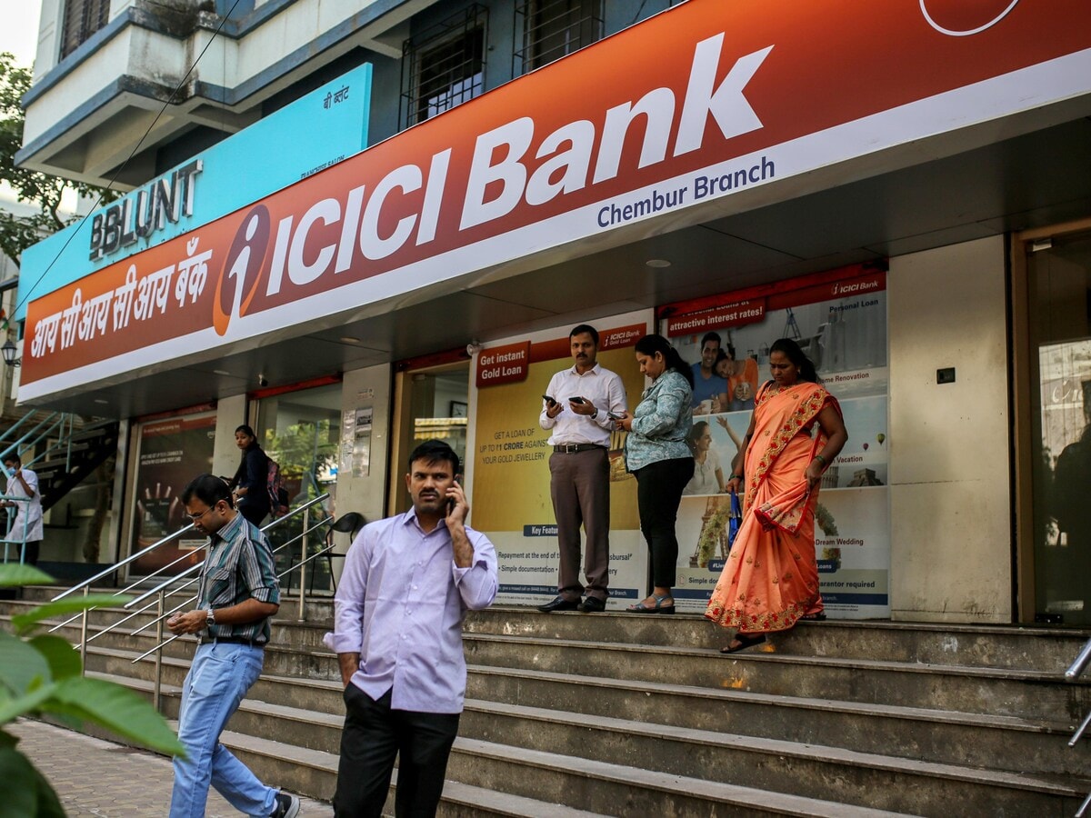 ICICI बैंक के खाताधारकों को राहत, अब सेविंग एकाउंट में रखना होगा सिर्फ इतना मिनिमम बैलेंस