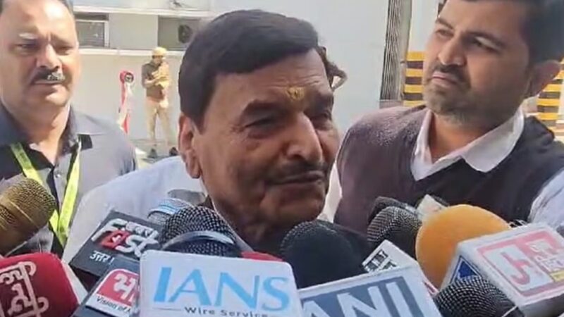 शिवपाल ने सरकार को घेरा, कहा “दो दिन की बारिश ने खोल दी सड़को की खस्ता हाल की पोल”