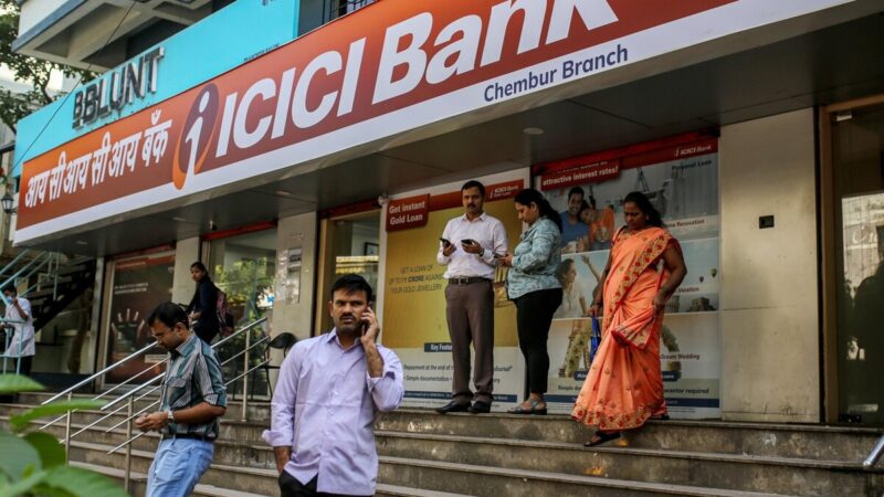ICICI बैंक के खाताधारकों को राहत, अब सेविंग एकाउंट में रखना होगा सिर्फ इतना मिनिमम बैलेंस